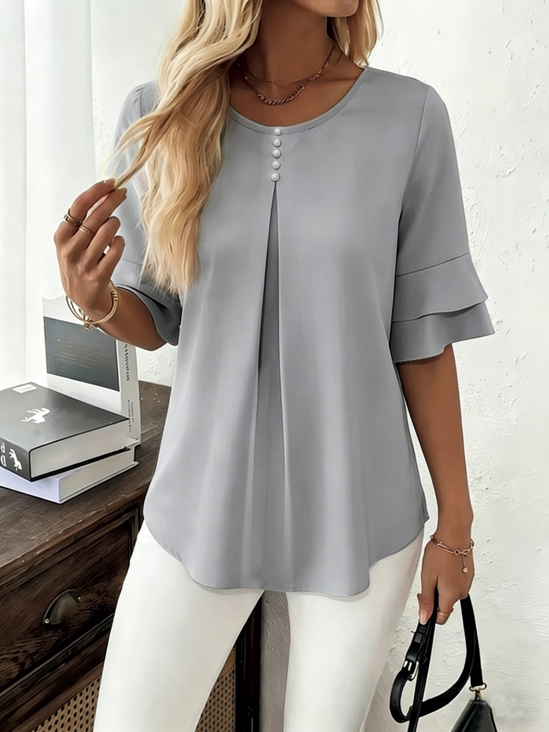 Vera - Elegant Blouse