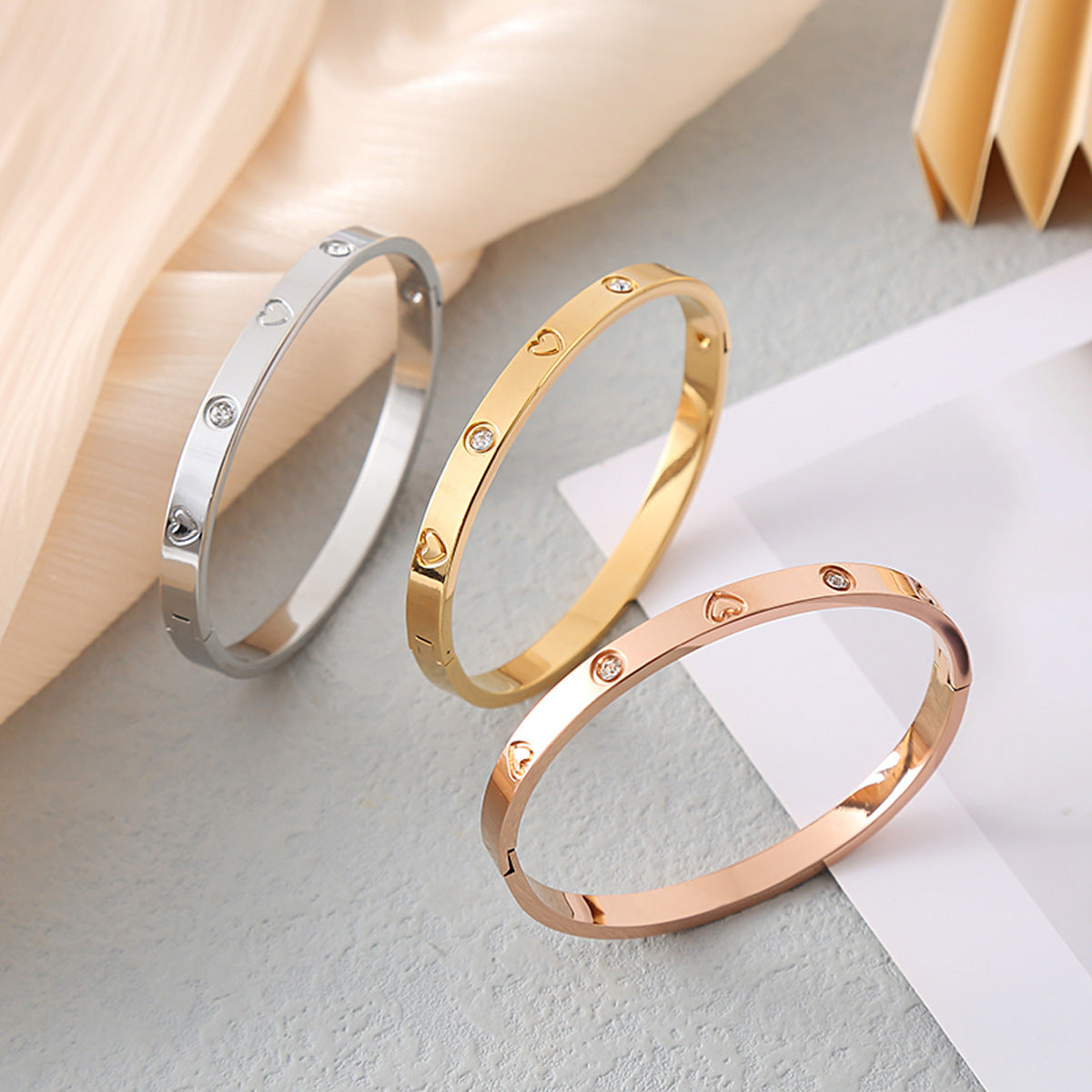 Amora Heart Bracelet