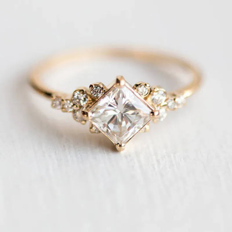 Leonor - Elegant Ring of Queen Delysian