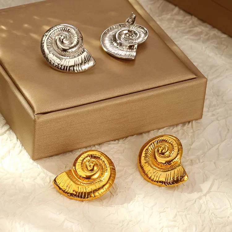 Ariana Shell Earrings