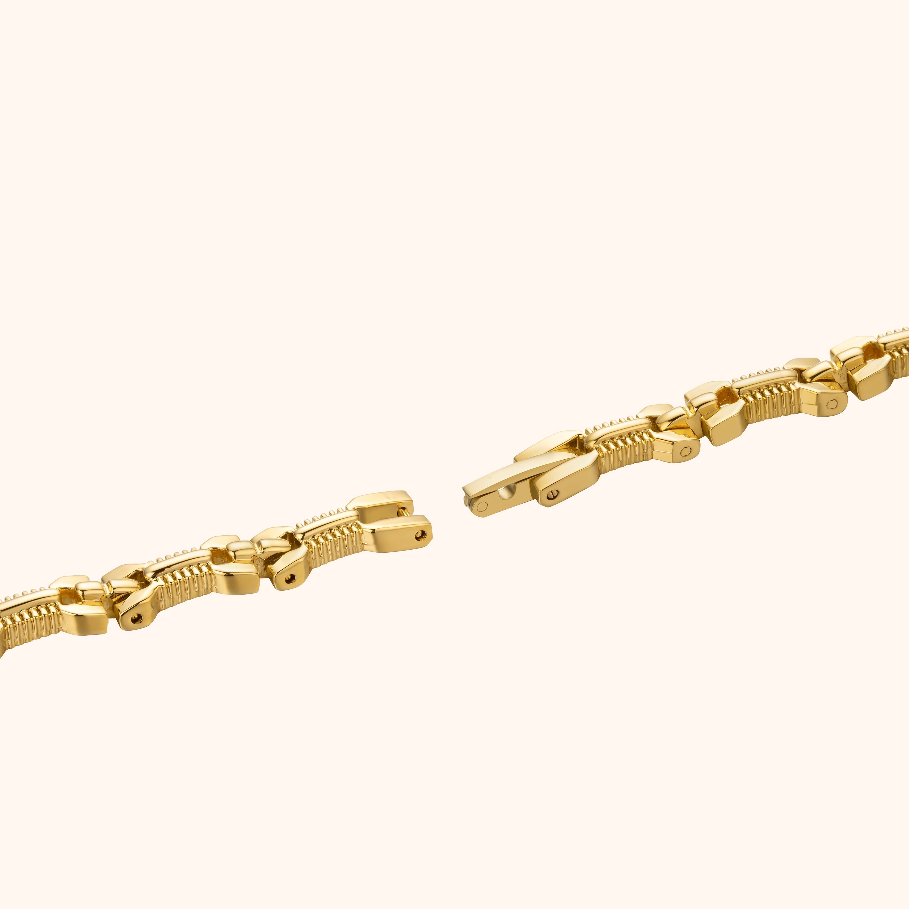 Luxury Ladies Watch Gold – Elegant Oval Design with Quartz Movement