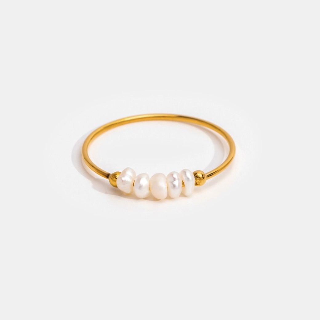 Silva - Ring with Freshwater Pearls