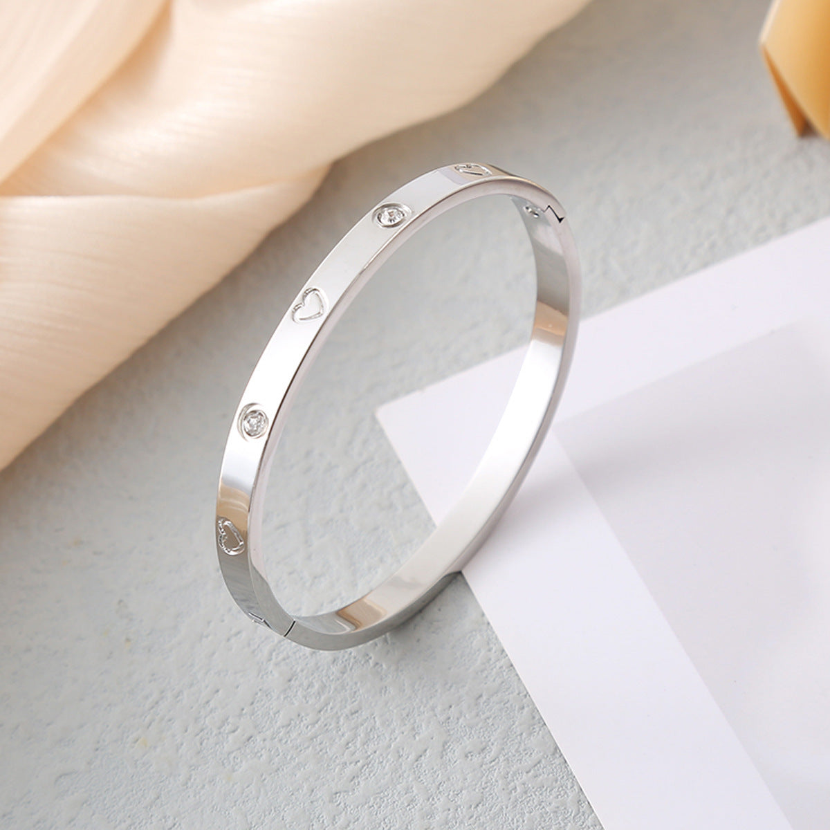 Amora Heart Bracelet