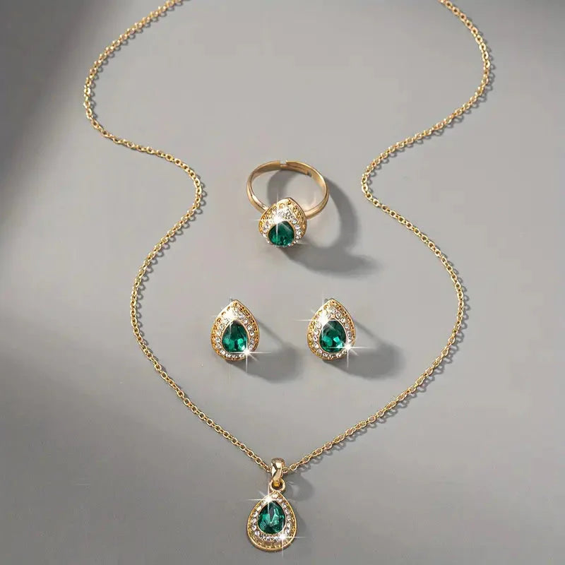 Noémie Glastra Jewelry Set