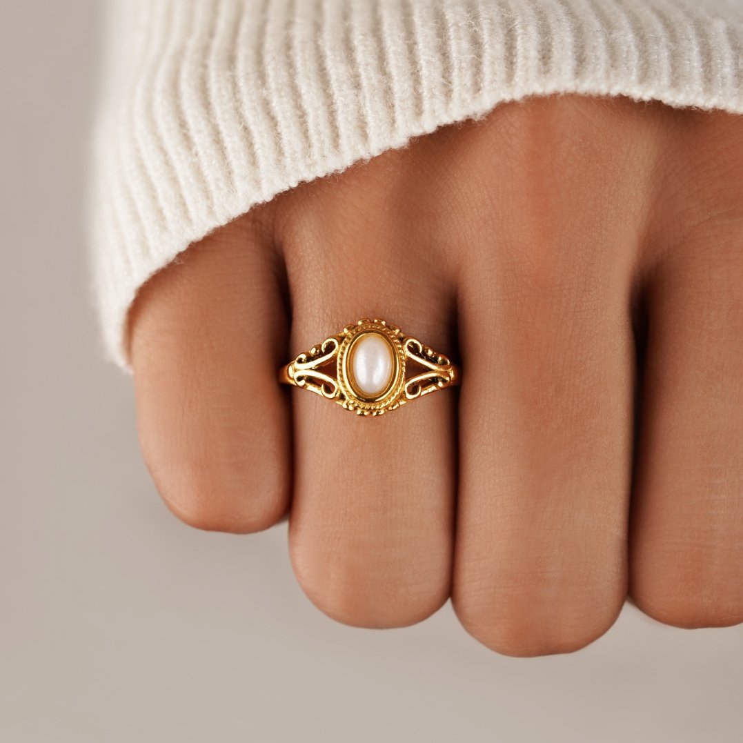 Vintage Pearl Ring