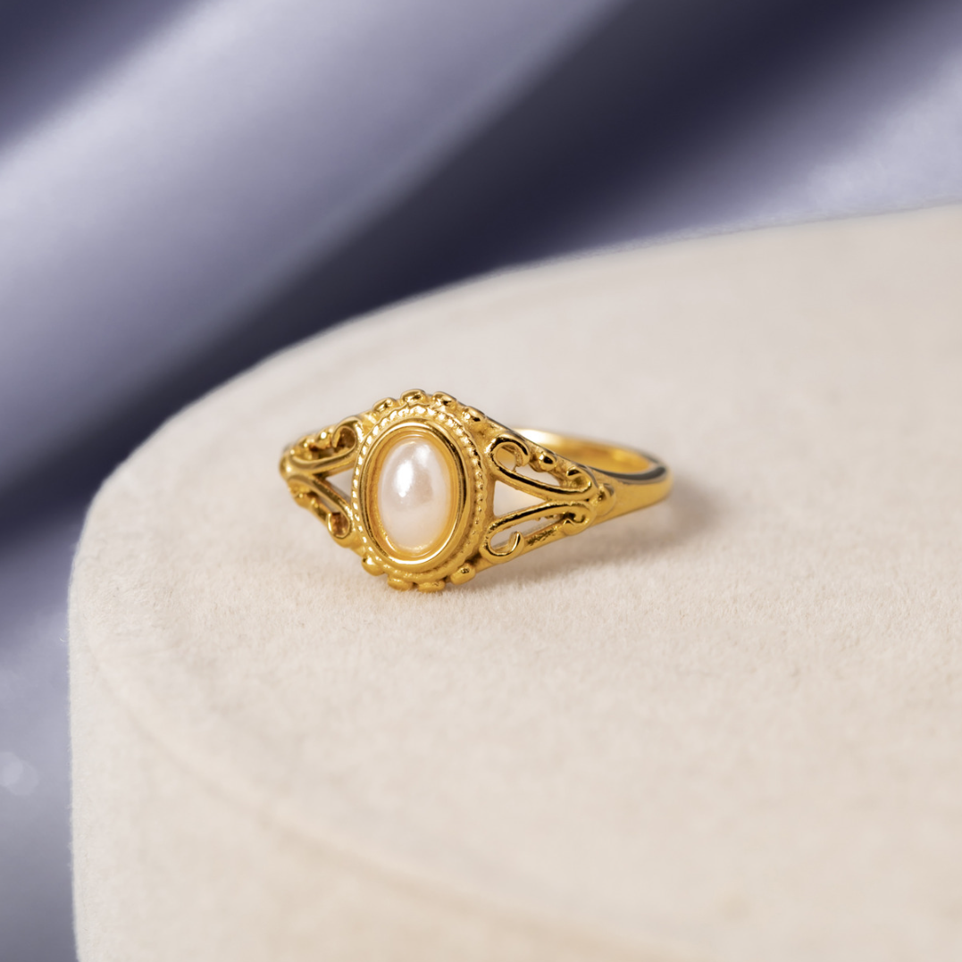 Vintage Pearl Ring
